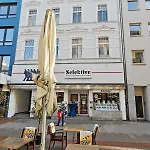 *city, Naehe Hbf, Kingsizebetten, Fitnessecke* * Duisburgo