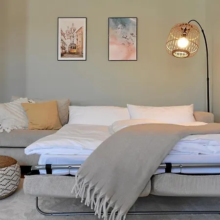 *city, Naehe Hbf, Kingsizebetten, Fitnessecke* * Duisburg