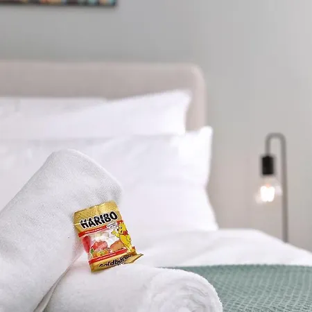 *city, Naehe Hbf, Kingsizebetten, Fitnessecke* *