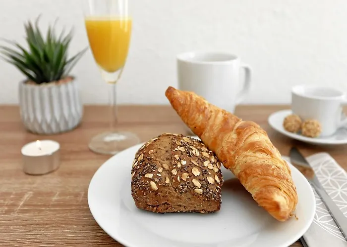 *city, Naehe Hbf, Kingsizebetten, Fitnessecke* Apartment